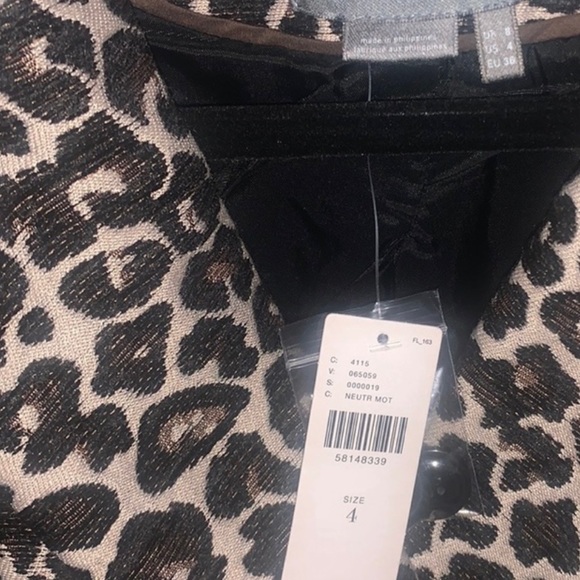 Brand new and Charming animal print fall Or spring jacket. - Picture 4 of 6